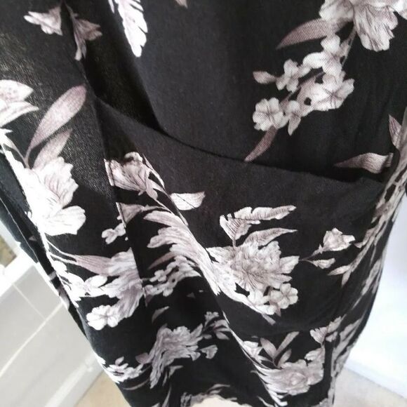 New Spiritual Gangster Maya Tie Front Kimono Robe Pockets Black Floral One Size - Picture 6 of 12